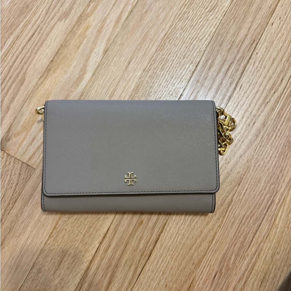 Tory burch clutch